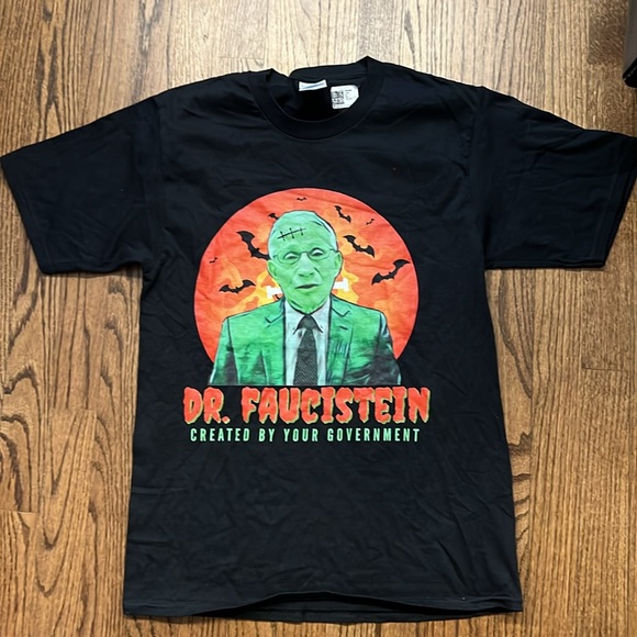 Funny Graphic Tshirt Small NWT - Picture 2 of 2